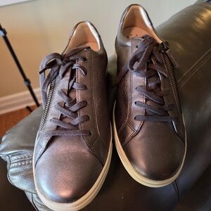 New Mephisto Pewter Metallic Zipper Sneakers- Size 9.5